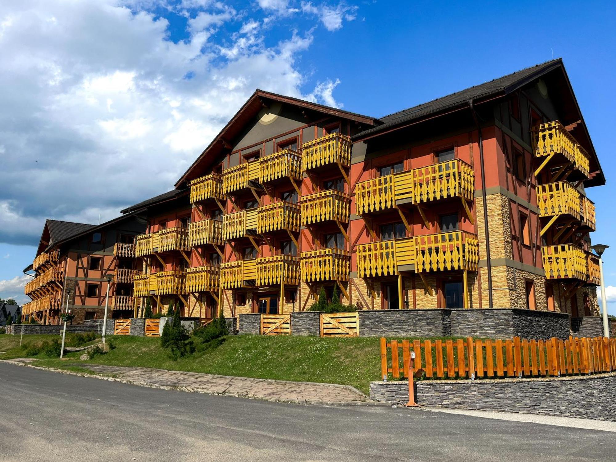 Tri Stity Apartment With Tatra View Terrace Vel'ka Lomnica Exteriör bild